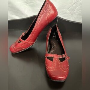 Born Red Leather low heels  Sz 6